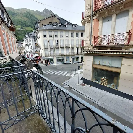 A Avec Balcon Et Couchages Pour 4 Personnes - Fr-1-812-62 *