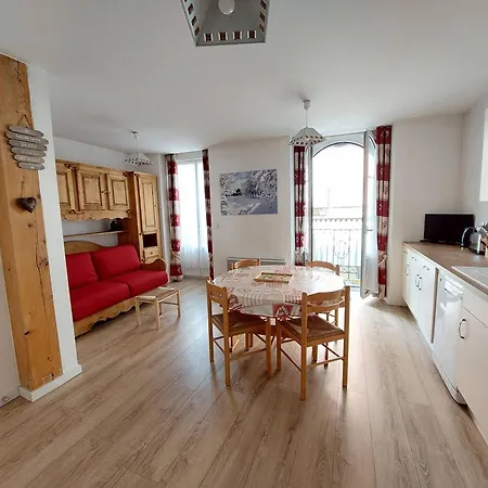 A Avec Balcon Et Couchages Pour 4 Personnes - Fr-1-812-62 Cauterets